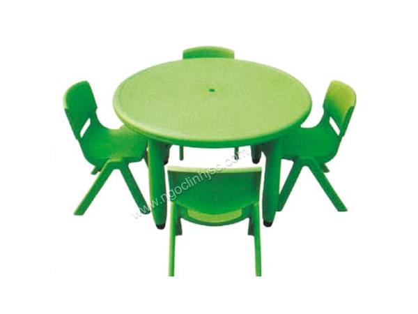 Bàn nhựa đúc nhập khẩu hình tròn