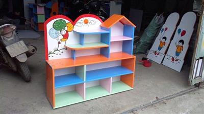 Giá đồ chơi học liệu bằng nhựa